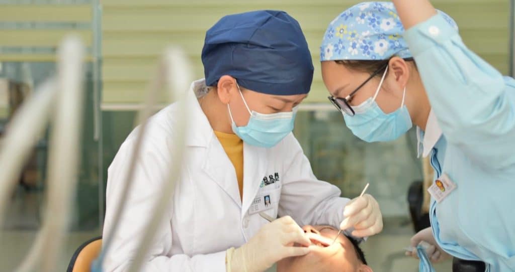 تحصیل دندانپزشکی در چین