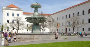 دانشگاه لودویگ ماکسیمیلیان مونیخ