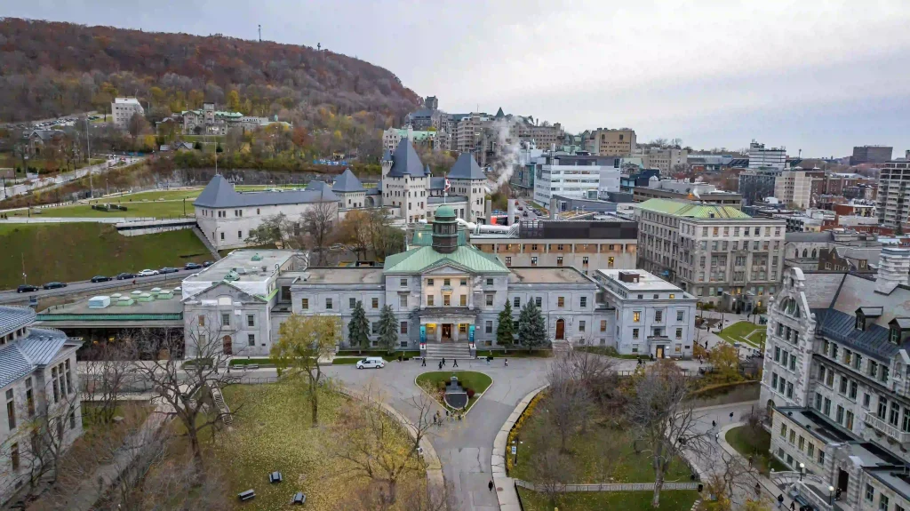 دانشگاه مک گیل (McGill University)