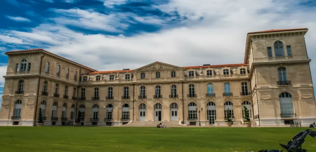 تحصیل در دانشگاه اکس مارسی (Aix-Marseille University) فرانسه